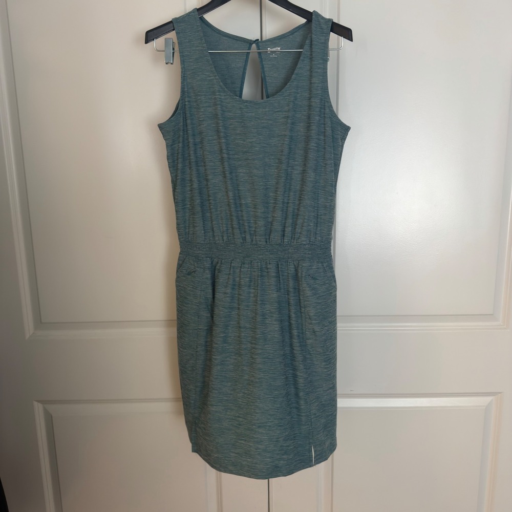 Duluth Trading Co Womens Green Space Dye Sleeveless Active Dress Small Pockets